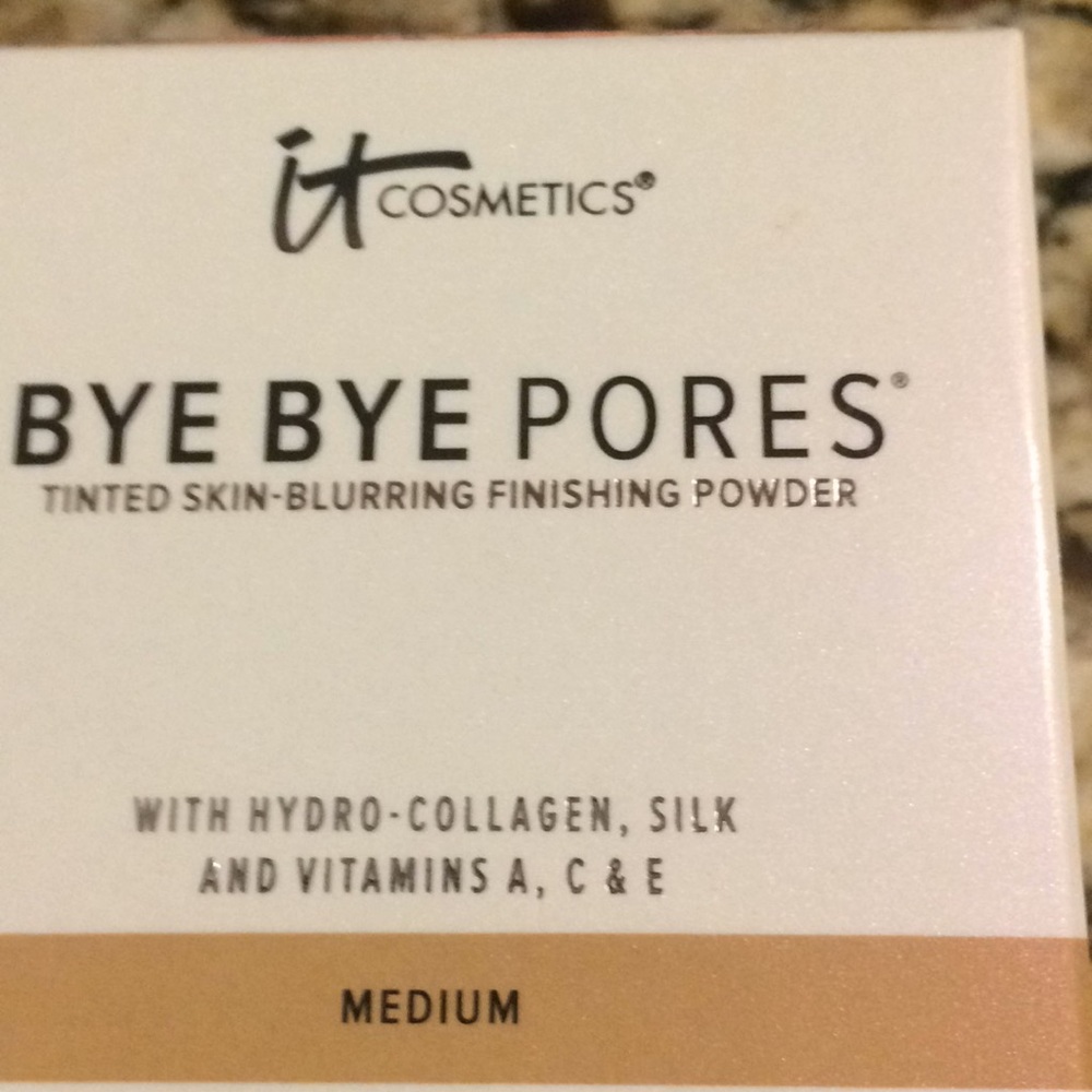 It cosmetics powder